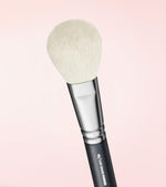 090 Luxe Grand Powder Brush Preview Image 2