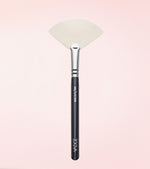129 LUXE FAN BRUSH Preview Image 1