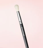 221 Luxe Soft Crease Brush Preview Image 2
