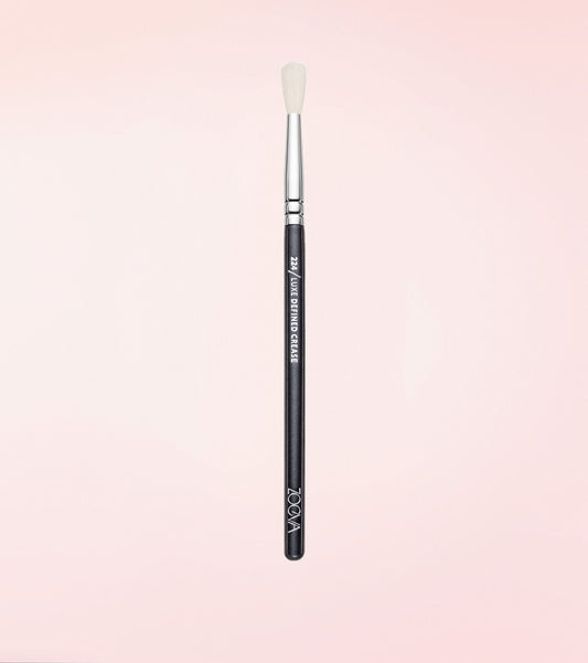 224 Luxe Defined Crease Brush