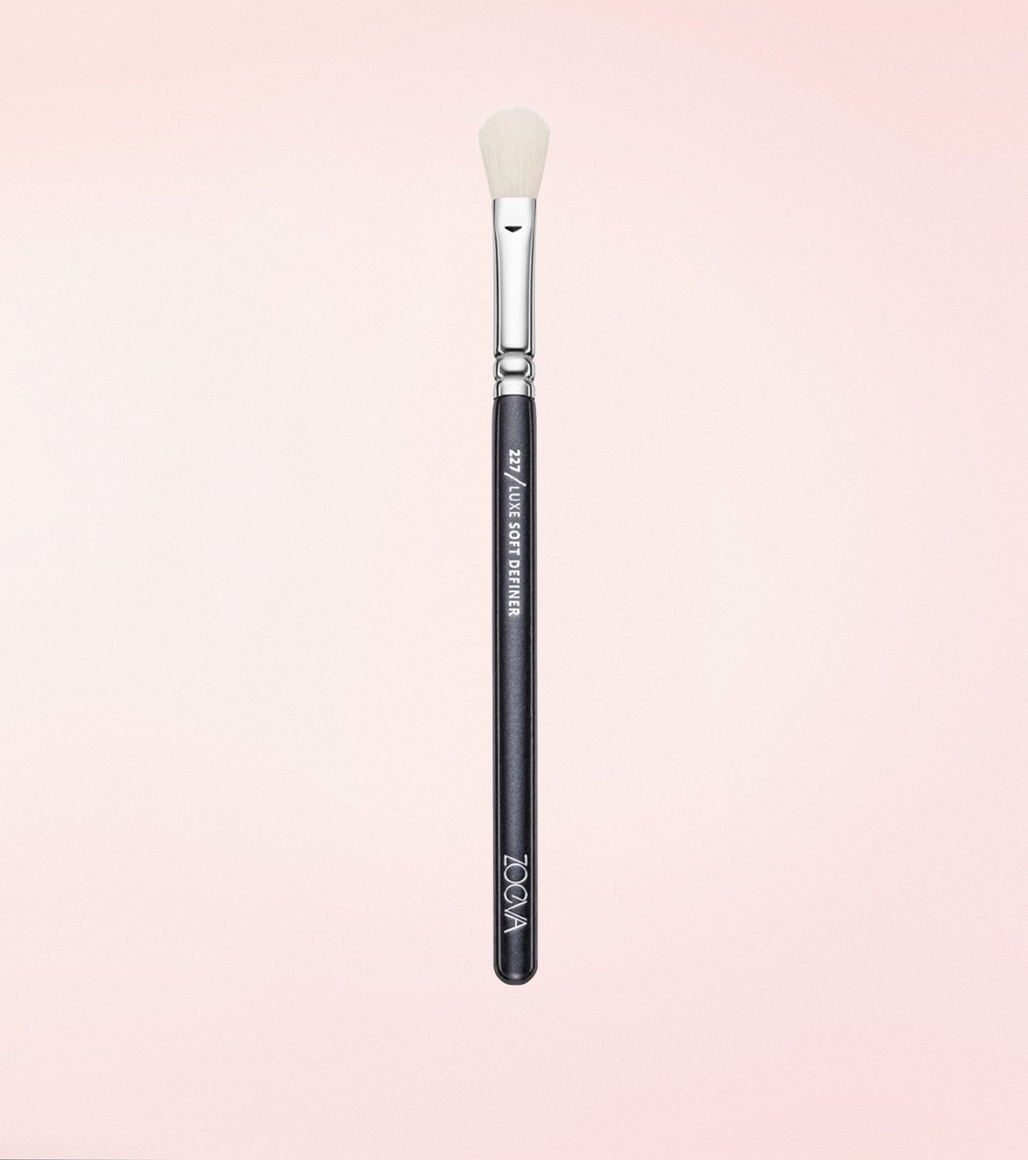 227 Luxe Soft Definer Brush Expanded Image 1