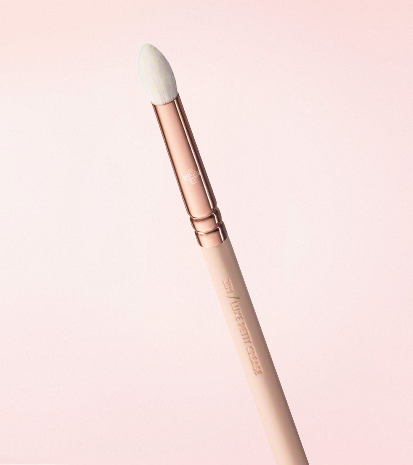 231 LUXE PETIT CREASE BRUSH (ROSE GOLDEN VOL. 2) Expanded Image 3